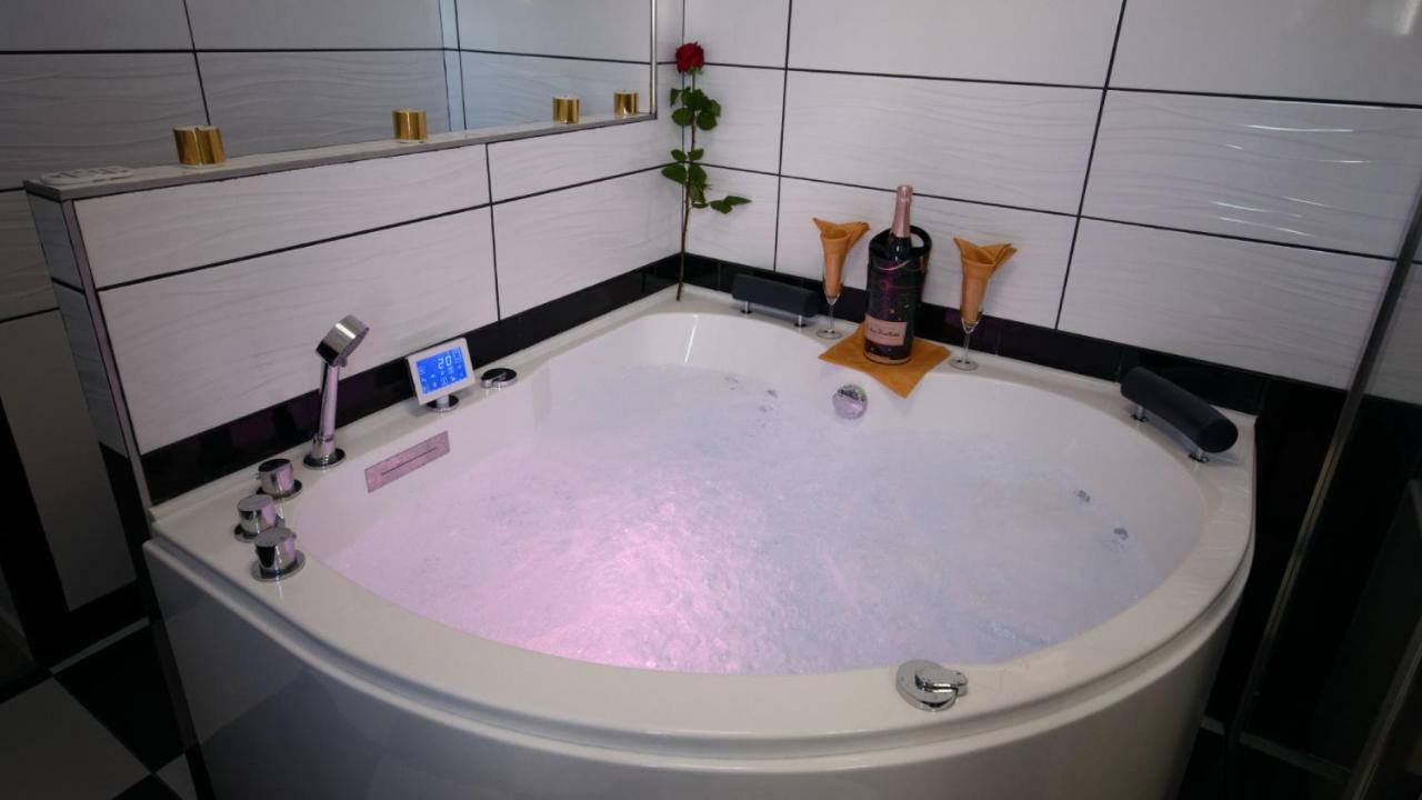 Mv Suite & Spa Reims Luaran gambar